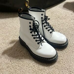 Platform white Dr.martins